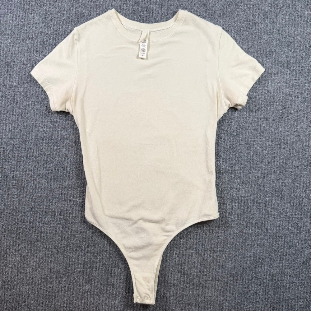 Skims Essential T-Shirt Bodysuit Womens Size M Cream Short Sleeve Crew Neck